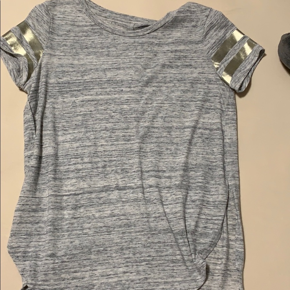 Old navy tshirt